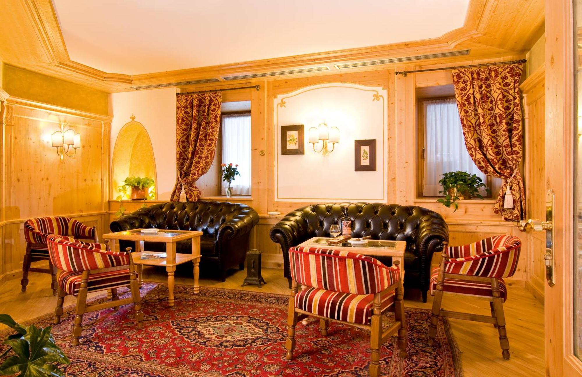 Boutique Hotel Diana 마돈나 디 캄필리오 외부 사진