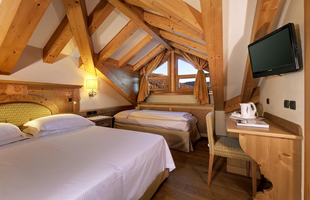 Boutique Hotel Diana 마돈나 디 캄필리오 외부 사진