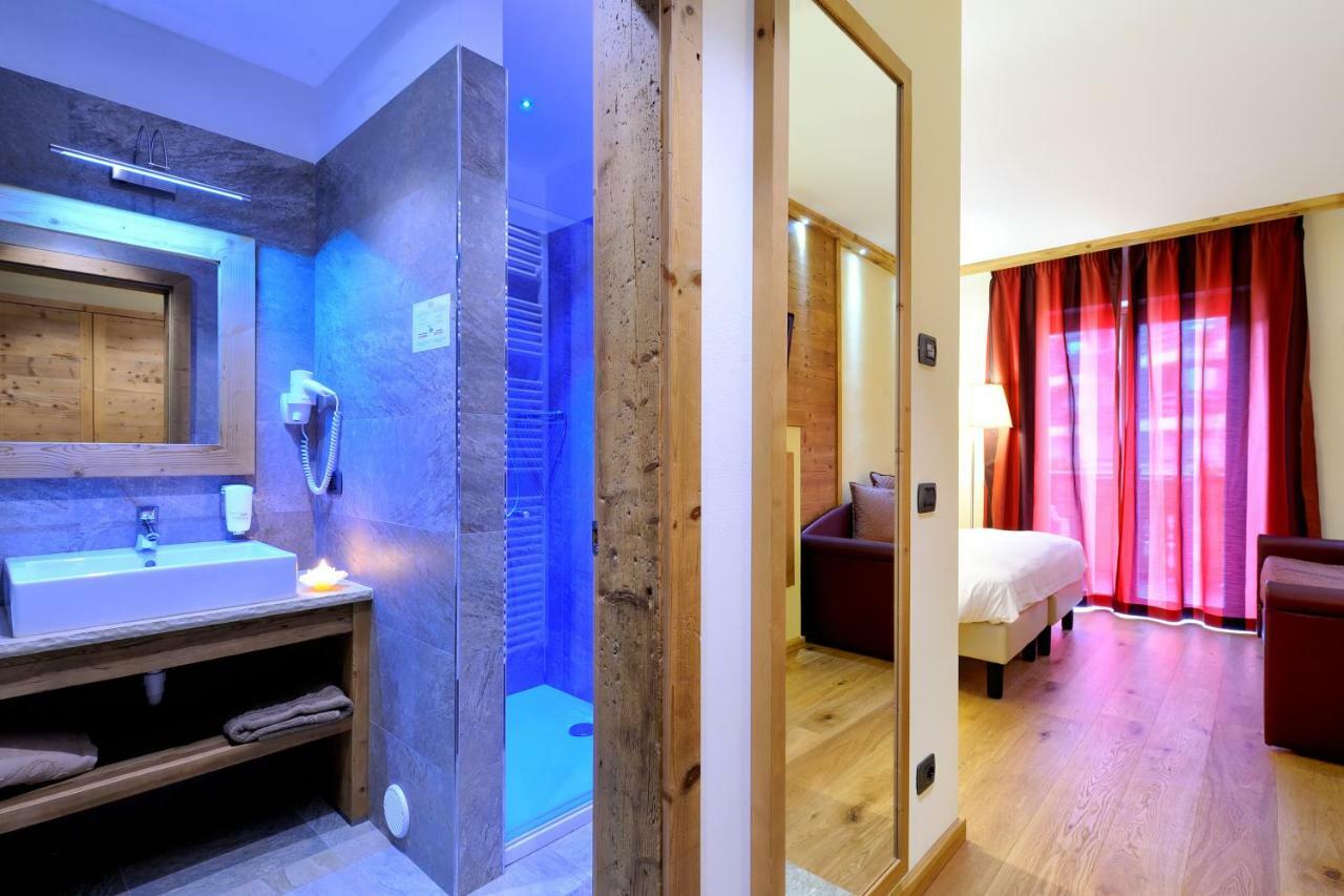 Boutique Hotel Diana 마돈나 디 캄필리오 외부 사진
