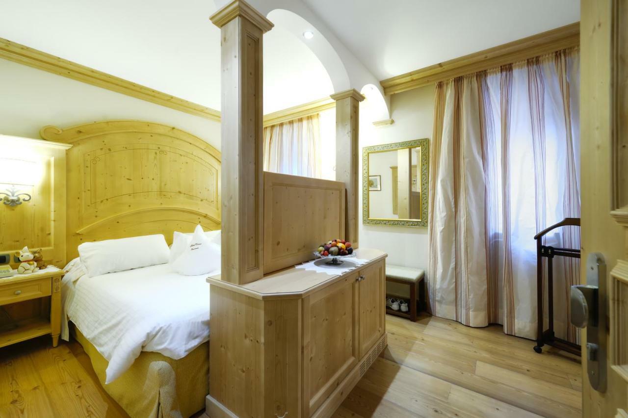 Boutique Hotel Diana 마돈나 디 캄필리오 외부 사진