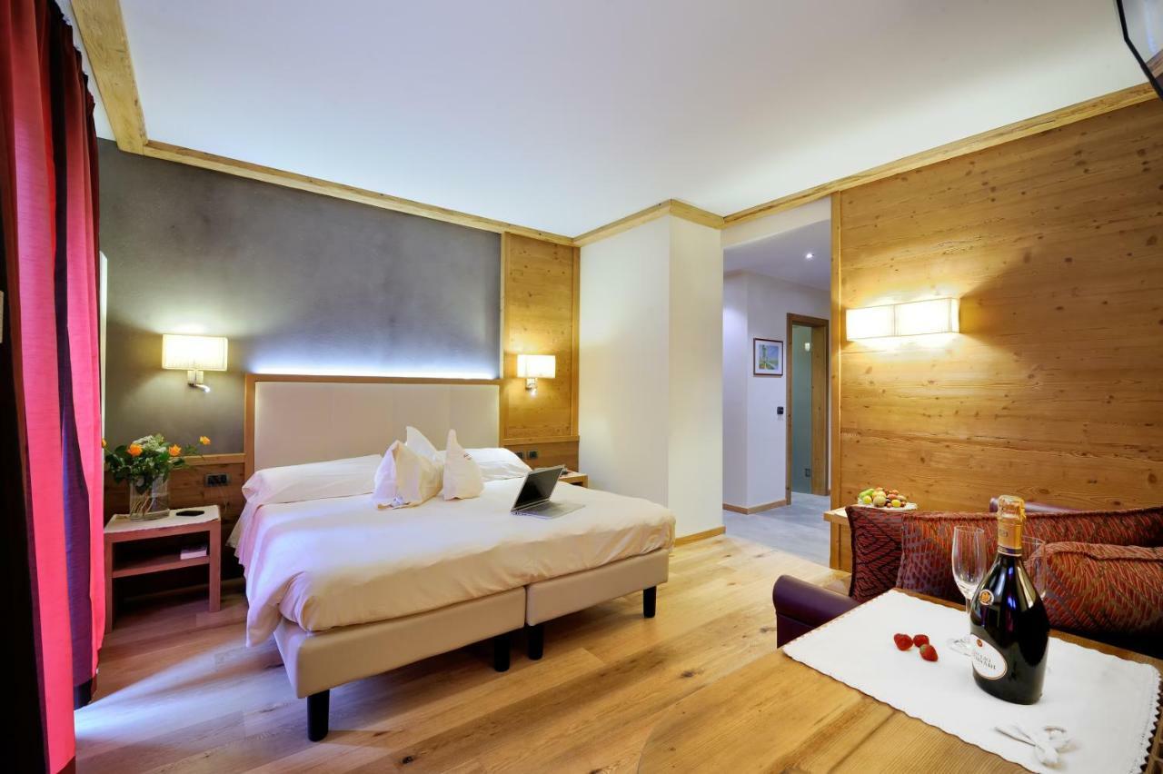 Boutique Hotel Diana 마돈나 디 캄필리오 외부 사진