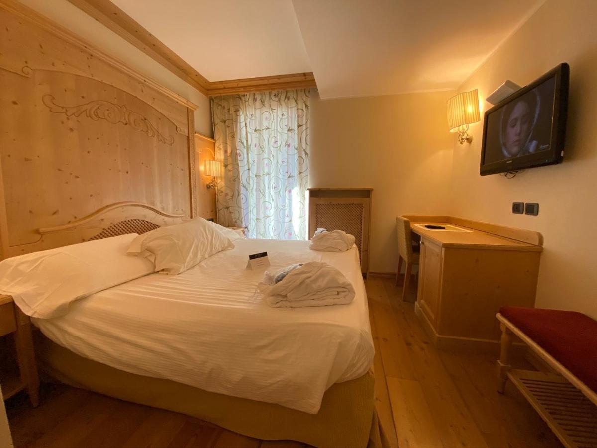 Boutique Hotel Diana 마돈나 디 캄필리오 외부 사진