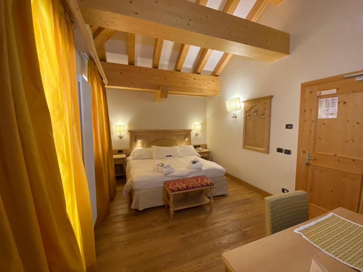 Boutique Hotel Diana 마돈나 디 캄필리오 외부 사진